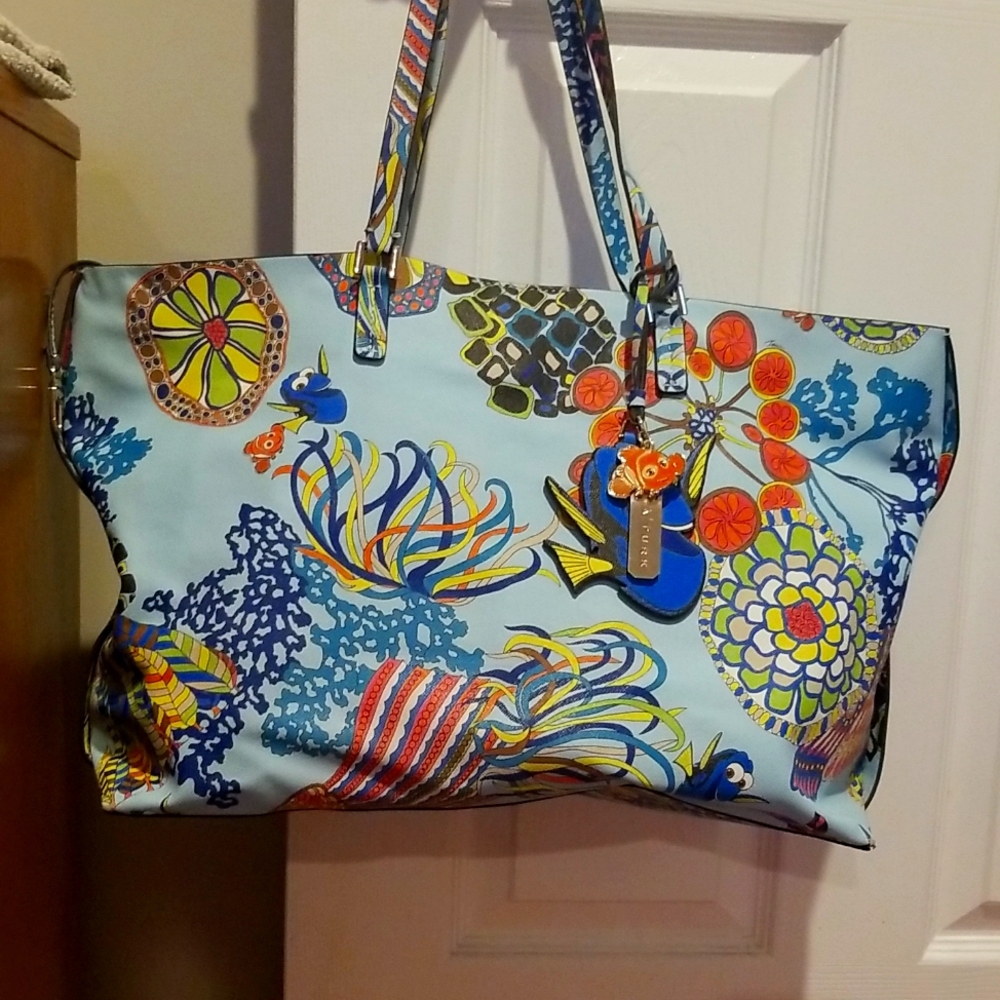 TRINA TURK DISNEY NEMO DORY TOTE AND COSMETIC CASE